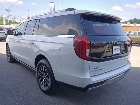 Used 2025 Ford Expedition Max Platinum AWD/4WD image 5