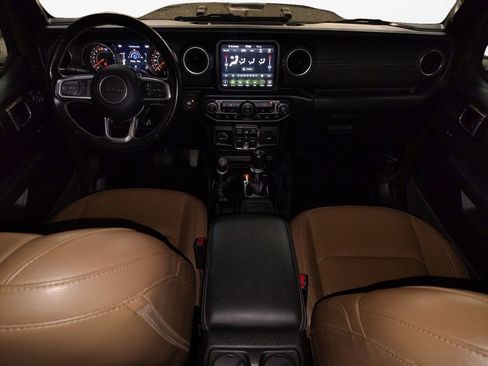 Used 2022 Jeep Gladiator Overland w/ Popular Equipment Package image 3