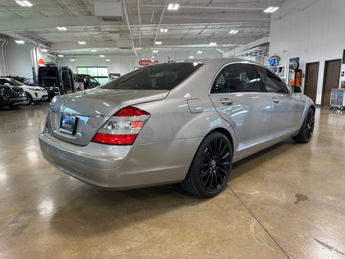 Used 2007 Mercedes-Benz S 550 image 8