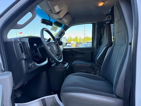 Used 2020 Chevrolet Express 2500 w/ Driver Convenience Package RWD image 15