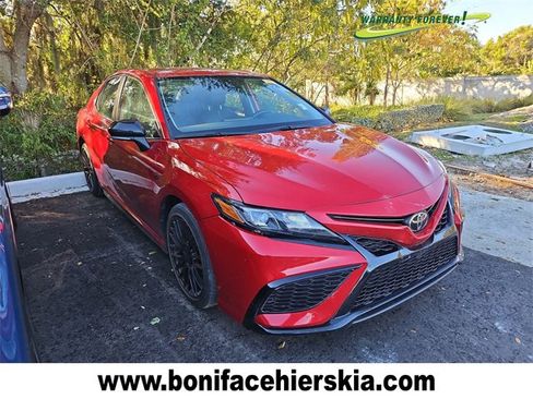 Used 2023 Toyota Camry SE image 1