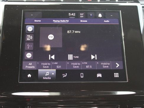 New 2025 Jeep Grand Cherokee Laredo image 18