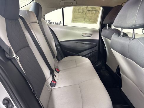 Used 2020 Toyota Corolla LE FWD image 23