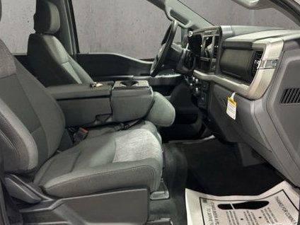New 2026 Ford F250 XLT w/ FX4 Off-Road Package AWD/4WD image 19
