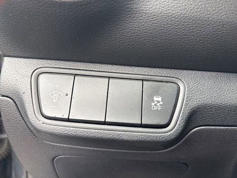 Certified 2023 Kia Forte LXS image 18