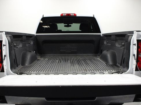 Used 2018 Chevrolet Silverado 1500 LT image 13