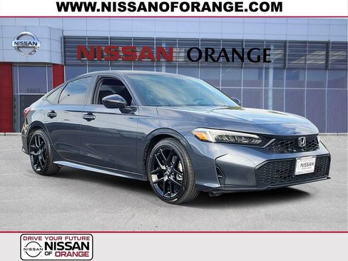 Used 2025 Honda Civic Sport image 1