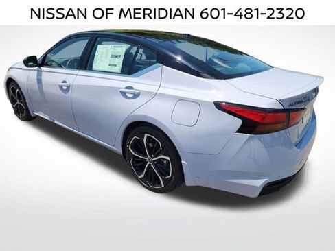 New 2026 Nissan Altima 2.5 SR w/ SR Premium Package FWD image 3