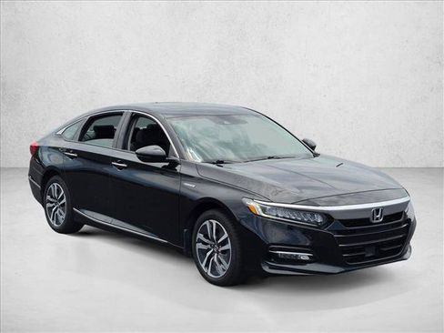 Used 2020 Honda Accord Touring image 3