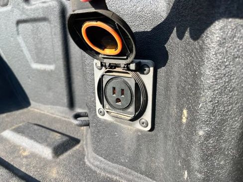 Used 2019 GMC Sierra 1500 AT4 w/ AT4 Premium Package image 10