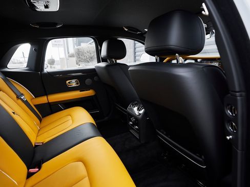 Used 2025 Rolls-Royce Ghost Black Badge image 42