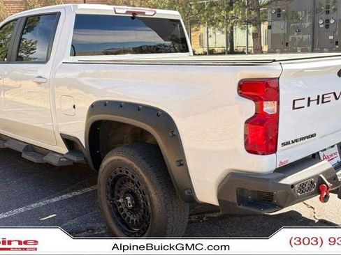 Used 2022 Chevrolet Silverado 2500 LT w/ Convenience Package image 5