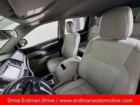 Certified 2016 Toyota Highlander Plus image 5