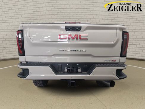 New 2026 GMC Sierra 2500 AT4 w/ AT4 Premium Plus Package AWD/4WD image 6