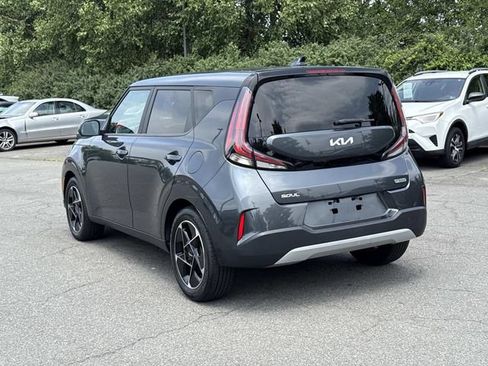 Used 2023 Kia Soul EX FWD image 4