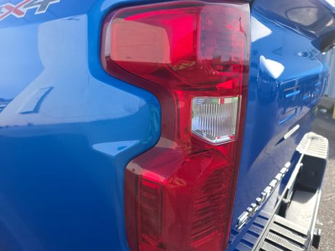 New 2025 Chevrolet Silverado 1500 LT w/ Convenience Package II image 24