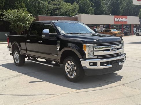 Used 2017 Ford F250 Lariat w/ Chrome Package AWD/4WD image 3