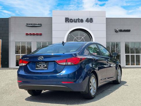 Used 2015 Hyundai Elantra SE w/ Option Group 02 FWD image 5