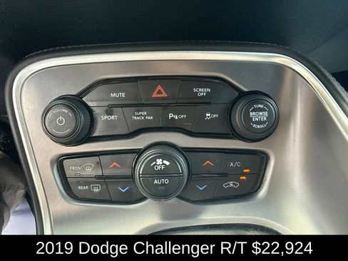 Used 2019 Dodge Challenger R/T w/ Blacktop Package RWD image 27