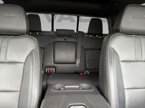 Used 2022 Chevrolet Silverado 3500 High Country AWD/4WD image 2