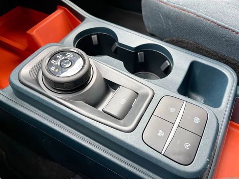 Used 2022 Ford Maverick XLT image 16