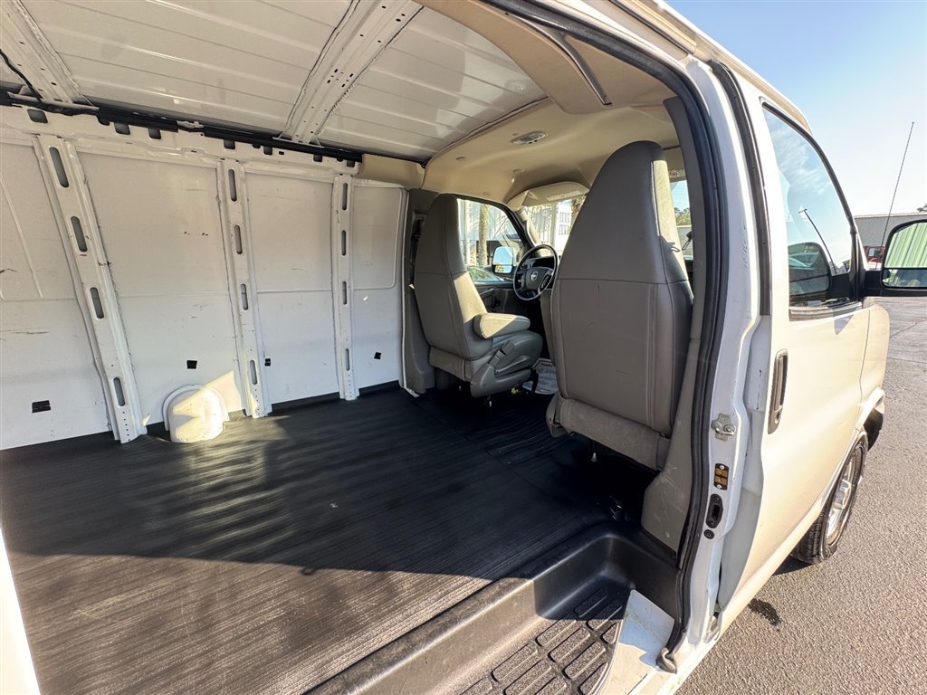 Used 2023 GMC Savana 2500 Extended w/ Driver Convenience Package RWD image 13