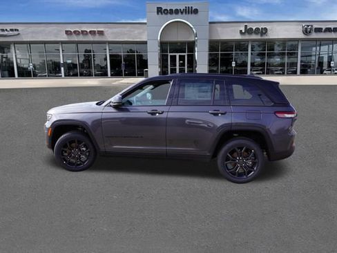 New 2025 Jeep Grand Cherokee Limited w/ Trailer Tow Package image 7