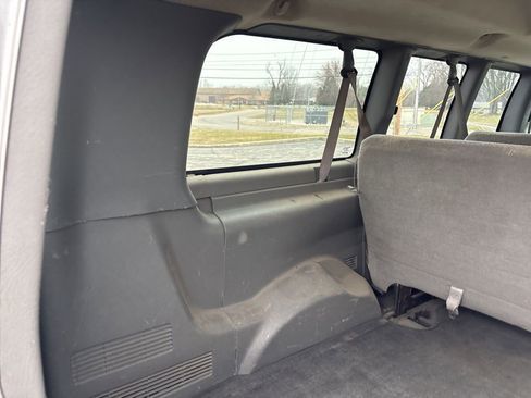 Used 2008 Chevrolet Express 1500 AWD Passenger w/ LT Preferred Equipment Group image 23
