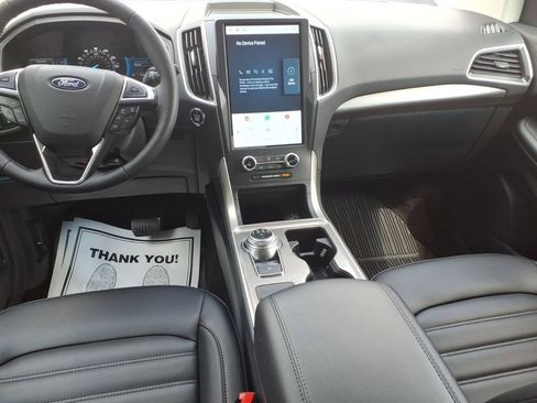 Certified 2024 Ford Edge SEL w/ Convenience Package AWD/4WD image 11