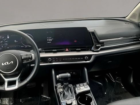 Certified 2025 Kia Sportage SX AWD/4WD image 9
