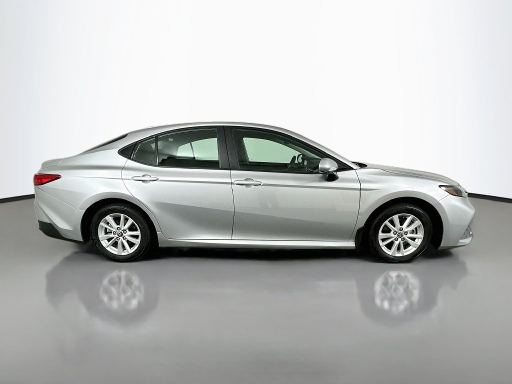 Certified 2025 Toyota Camry LE FWD image 4