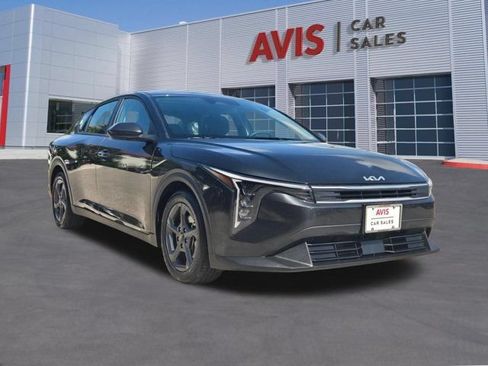Used 2025 Kia K4 FWD image 3