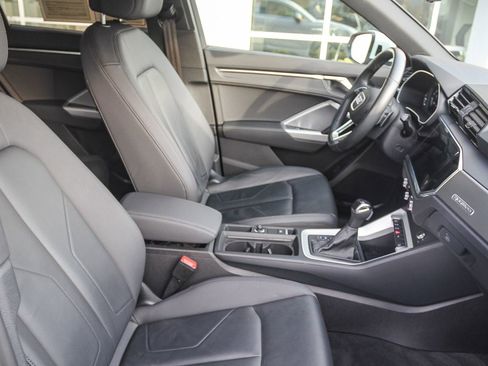 Used 2023 Audi Q3 2.0T Premium w/ Convenience Package image 24