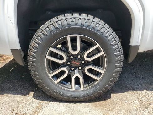 New 2026 GMC Sierra 1500 AT4 w/ AT4 Premium Package AWD/4WD image 6