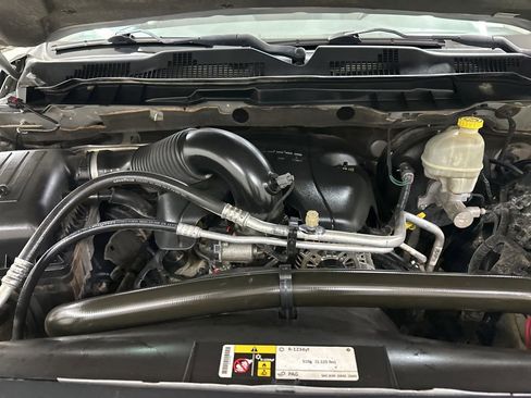 Used 2014 RAM 1500 Classic SLT image 17