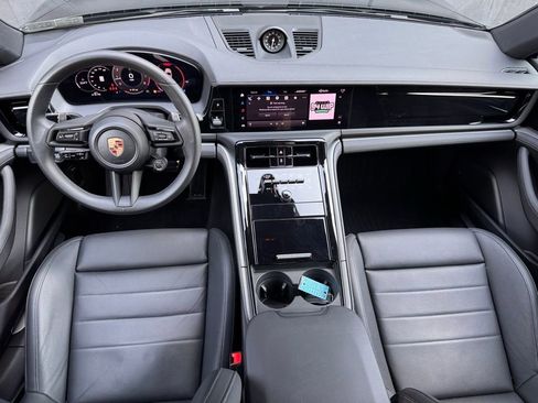 Certified 2025 Porsche Panamera 4 image 17