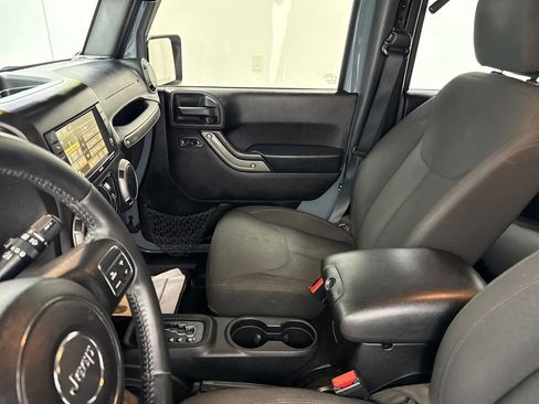 Used 2015 Jeep Wrangler Unlimited Sport w/ Quick Order Package 24S image 25