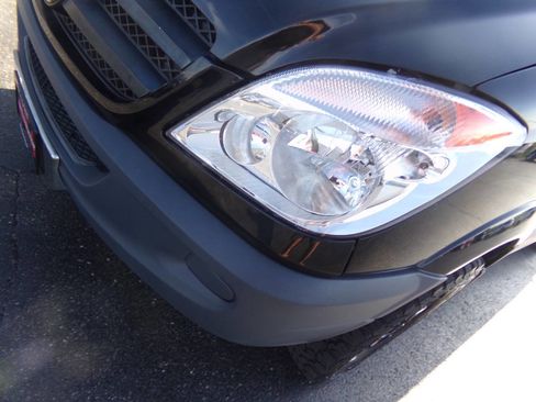 Used 2011 Mercedes-Benz Sprinter 2500 image 37