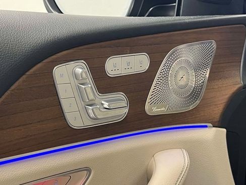 Used 2022 Mercedes-Benz GLS 450 4MATIC image 15