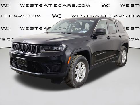 Used 2023 Jeep Grand Cherokee Laredo AWD/4WD image 1