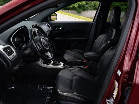 Used 2021 Jeep Compass Latitude w/ Sun and Sound Group FWD image 14