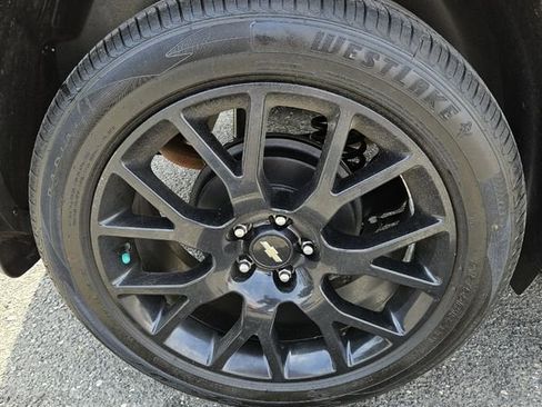 Used 2021 Chevrolet Trax LT w/ Sport Edition FWD image 12