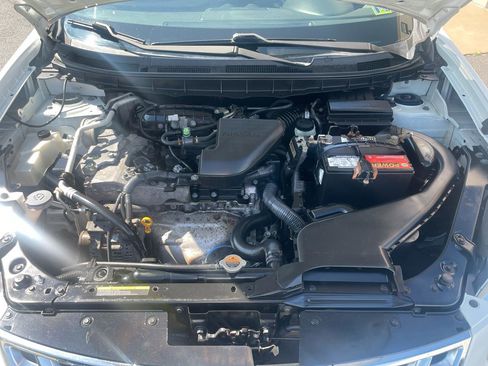 Used 2012 Nissan Rogue SV w/ Premium Pkg image 11