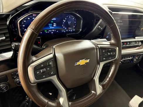 Used 2025 Chevrolet Silverado 1500 LT RWD image 28