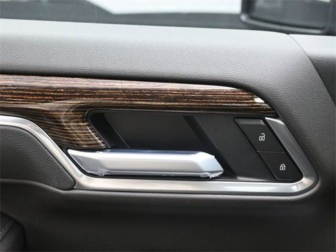 New 2026 GMC Sierra 2500 SLE w/ SLE Value Package; image 8