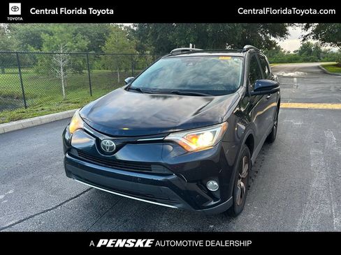 Used 2018 Toyota RAV4 XLE FWD image 1