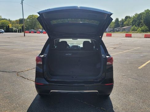 Used 2023 Chevrolet Equinox LT w/ Driver Convenience Package AWD/4WD image 11