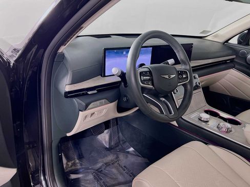 Used 2025 Genesis GV80 3.5T Advanced AWD/4WD image 9