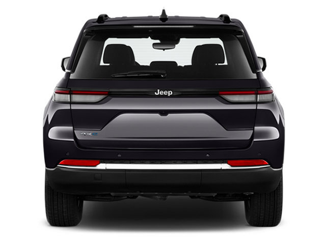 Used 2023 Jeep Grand Cherokee Altitude AWD/4WD image 6