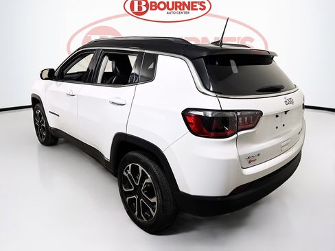 Used 2022 Jeep Compass Limited w/ Sun and Sound Group AWD/4WD image 8